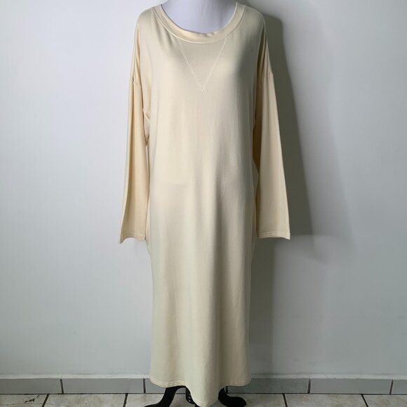 NWT Emerson Frye Women's Cream Long Sleeve Maxi Crew Neck Dress Size Medium - Picture 1 of 13